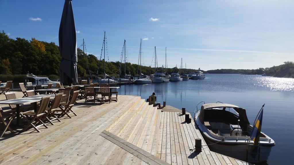 Tjaeroe Hotell & Vandrarhem Trensum Exteriér fotografie