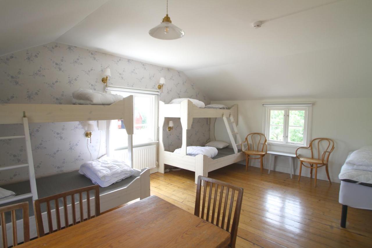 Tjaeroe Hotell & Vandrarhem Trensum Exteriér fotografie